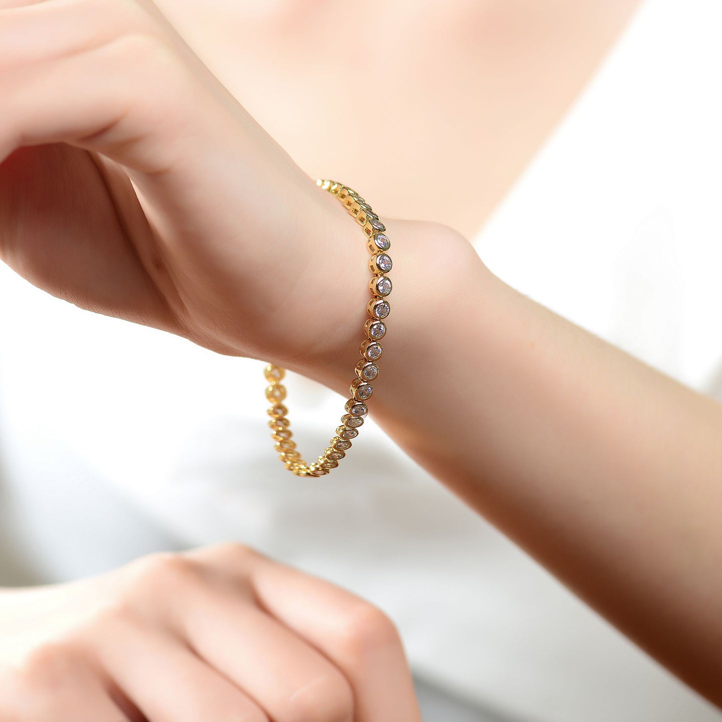 Tennis Bracelet - Round Bezel-Set - Cubic Zirconia - 14K Gold